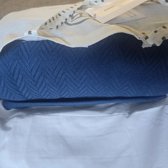 Threadmill Luxury Cotton Blankets for King Size Bed All-Season Cozy 100% Cotton - Picture 9 of 11